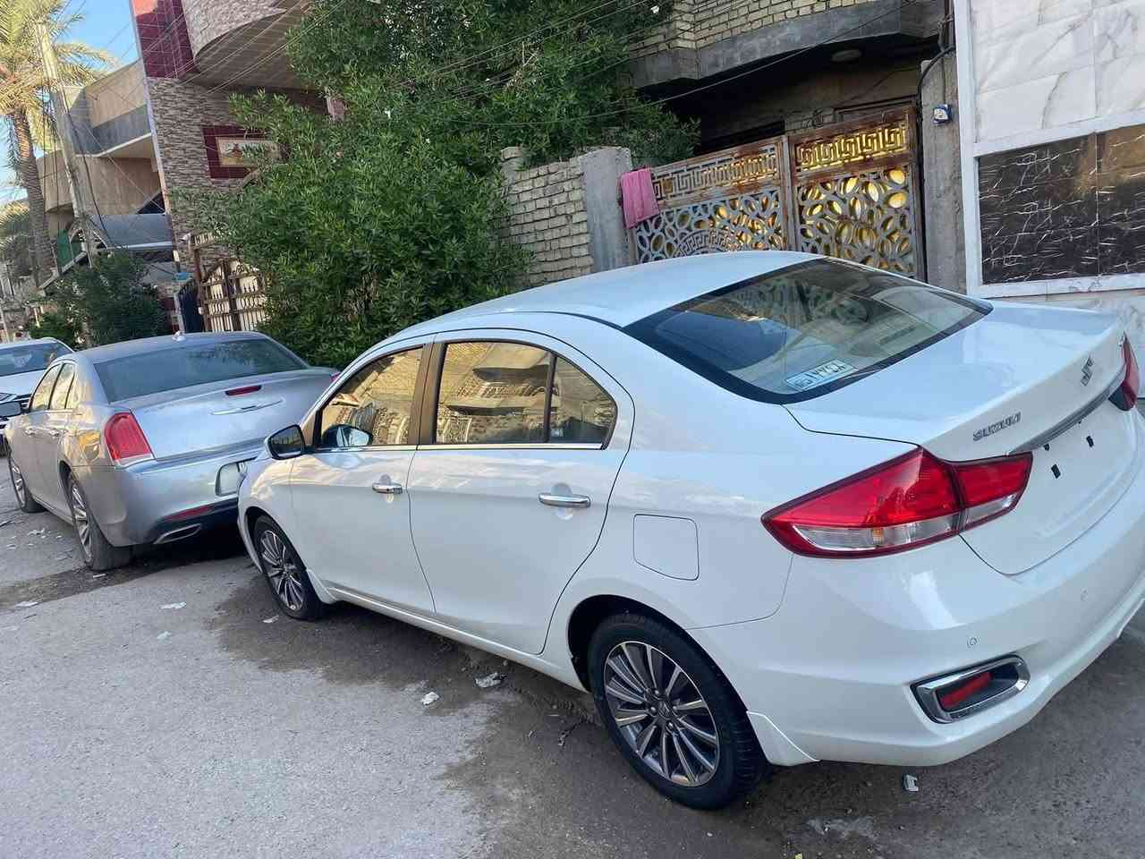 سلام عليكم 
سازوكي للبيع موديل 23 
ماشيه 11 الف
فول ما عدى الفتحه
عارضه 110 وبيه مجال 
***********
