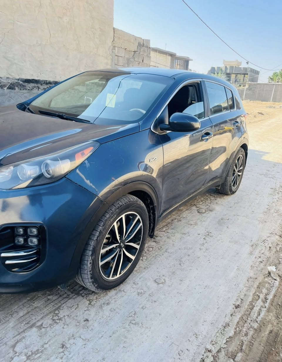 السلام عليكم مكلف بنشر سبورتج 2017 وارد امريكي محرك جي داي محرك وكير مكفولات تخم تاير صدر تبريد كله جديد سياره بيهه 4 قطع صبغ بس رش. بدون دواخل //ماشيه 100الف المكان واسط صويره السعر 127$ لاستفسار ***********
