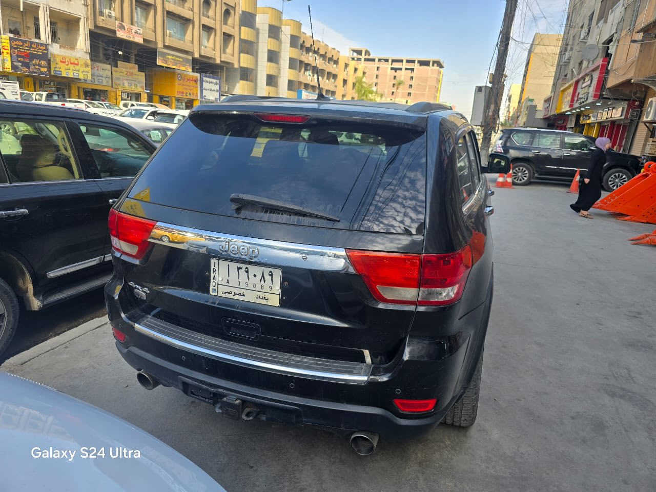 السلام عليكم 

جيب اوفرلاند محورهه دبلات 

سياره موديل 2012  
السياره حادثه باب وجاملغ ولكن بلعراق هنا حادثه صار جاملغ امامي لجهه لثانيه 
السياره فول مواصفات بانوراما تحكمات تدفئة تبريد امامي وخلفي فقط تدفئة حساس مري كهربائي 
تدفئة ستيرن 
لسياره يرادلهه ترتيبات صدر غرفة ترتيب وليس تبديل 
مكينتهه ٨سلندر
سياره جاهزه من ناحيه مكينه وكير 
يرادلهه فقط تنظيف وترتيبات لسياره مهمله 

لسياره باسمي تحويل ثاني يوم 
 
لسعر ١٣٠ وبيهه مجال للشراي فقط. 

لسياره كامله مشدودلهه رقم جديد وهزه جديده ميحتاج لاهزه ولا معامله رقم لجديد ..

***********
