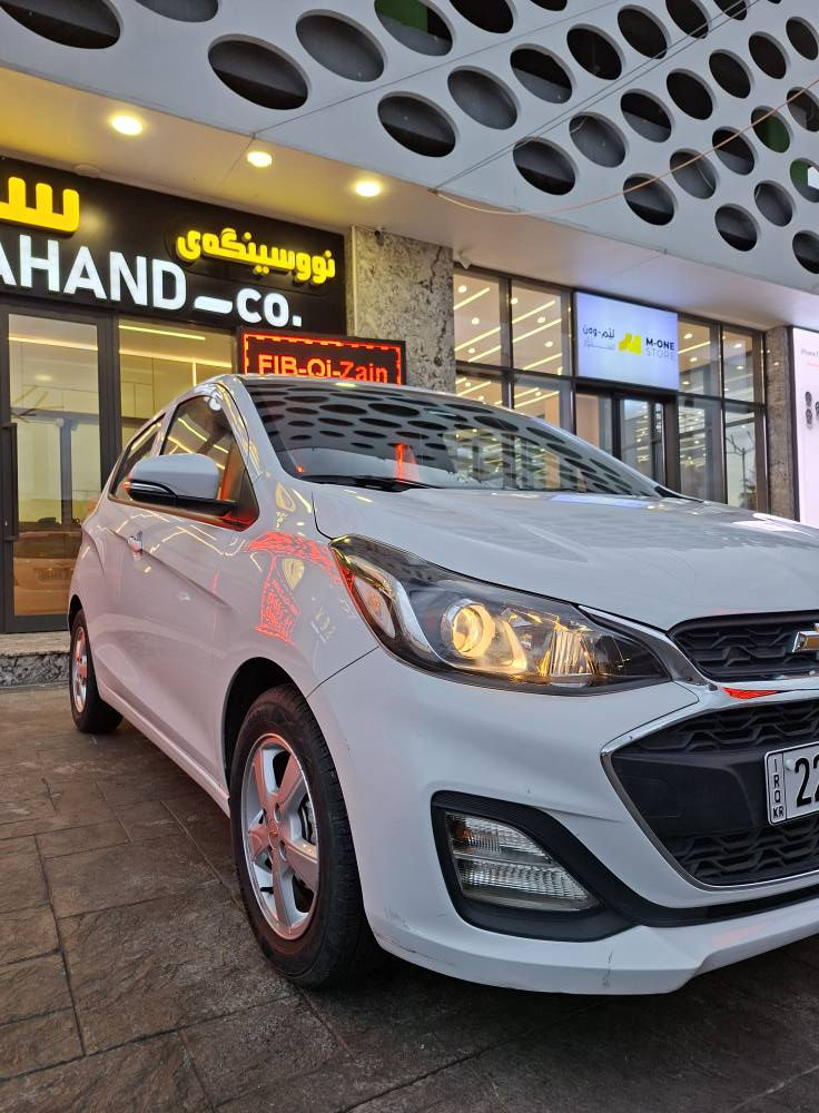 السلام علیکم 👋
شۆڤەرلێت سپارک مۆدێل 2022 فوول فوول مواسەفات✅💥
سەیارەکە 3 بستۆنە⚠️⚠️

 سفری لای خۆمە سەیارەکە دەعم و لێدرانی نییە 💯👌

سەنەوی تا 2028 نوێیە🔥✅

تەعدیلێکی زۆر بچووکی لە پێشەوەی بۆنیتی هەیە کە ڕەسمەکەی لە پۆستەکە دانراوە + دەرگای سەکنی سایەق لای خوارەوەی قۆپێکی گرتووە+ تەعدیلێکی بچووک لە چامەڵغی سەکنی هەیە 

لێدران + ئێرباگ + بۆیاغ + گێڕ + مەکینە + تەبرید + تەقەو ڕەقە + ڕادێتەر  هەمووی بەشەرتە 💯✅

بە نسبەت مواسەفاتەکانی 💥
- بەسمە✅
- کوشن جلد✅
- کوشن هیتەر ( سایەق + سەکن )✅
ـ سوکان هیتەر✅
- چوار جام کارەبا + ئاوێنە کارەبا✅
ـ تراکشن کۆنتڕۆڵ✅
- شاشە گەورە + کامێرا✅
ـ  داشکامی بیلادی✅
- حەساسی دواوە✅
- دوو مۆدی ستێرن ( قورس و سووک ) ✅
کۆمەڵێک مواسەفاتی تر 

بە نسبەت سعری سەیارەکەش داوای 92 وەرەقەی لێ ئەکەم و مەجالێکی مەعقوولیشی تێدایە✅

ڕەقەم تەلەفۆن + WhatsApp
0750 326 3536✅ أربيل, العراق
