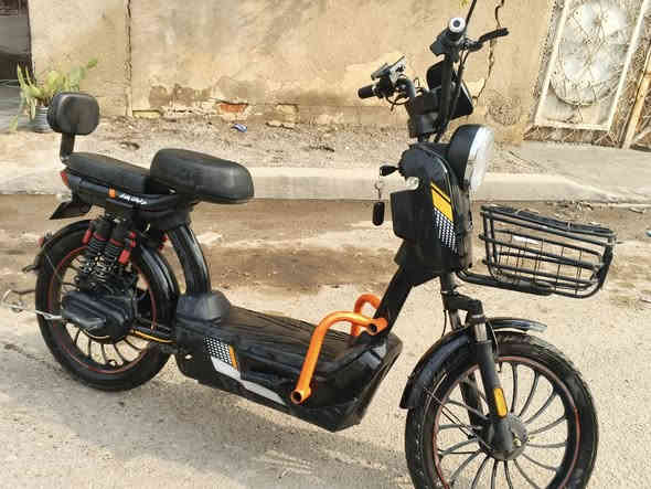 دراجة شحن مستعمله 6 بطارياة سرعه 80 حقيقي حجم كبير اضويه ونشرات شغاله دراجة نضيفه سعر 350 وبيها مجال للشراي العلوان بياع حي الشهداء للتواصل واتساب ***********
