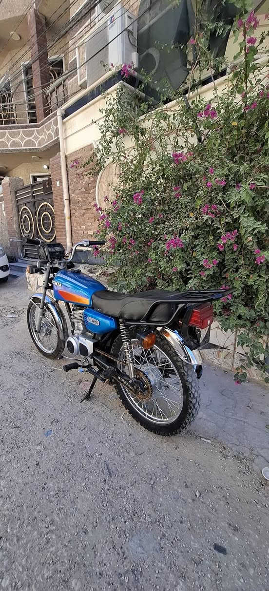 سلام عليكم دراجه البيع  مكينه صلي ملحه  نضيفه وجاهزه مابيها اي خلل لا نضيح لا تبخير شلعه فصله دراجه كلك مكفوله غراض نضيفه ويل جديد تانكي جديد روح وين مايعجبك مكاني كربلاء  حي العباس الشراي ع رقم الهاتف ***********
