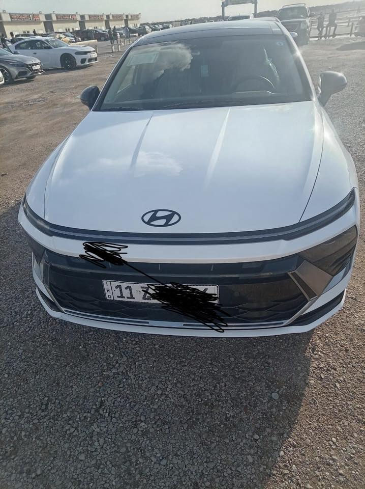 السلام عليكم سوناتا موديل 24 
نضام اقصاد السياره رقم بغداد الجديد وارد خليجي مكفوله من اي شيء الون ابيض كما موضح محرك 2500 بانوراما 
شاشه كار بلي وضعيات قياده كشن السائق والراكب كهرباء تبريد المس تبريد خلفي تحكم شفتات دراكسون قياده ذاتيه ابواب دخول ذكي بردات خلفيه هاند بريك كهرباء
بيع فقط العنوان البصرة مكلف في النشر متوفر 
#واتساب ***********
وتصال ***********
