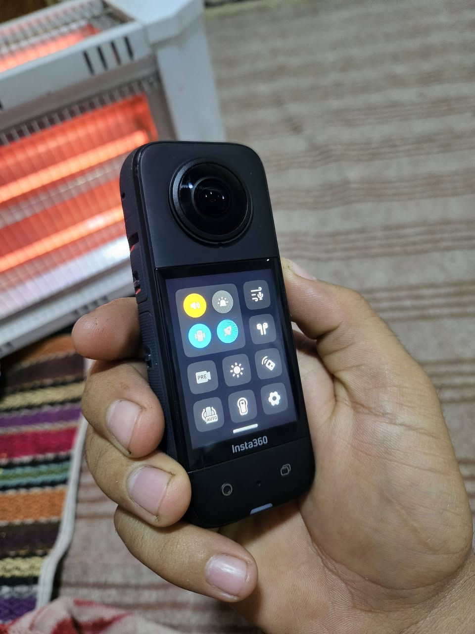 كامره انستا x3 ملحقات عصاء متر ونص
مكاني بصره ماعندي توصيل

رقمي *********** واتساب
