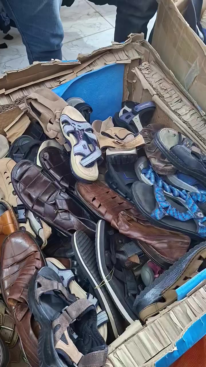 الآن فتح جركز جلد رجالي ماركات ايطالي  فول نظافة و ترانشوز شبابي نسائي براندات قياست ٣٦ و ٣٧ و ٣٨ و ٣٩
( محل بالات ميلانو ١ للملابس الرجالية )
عنوان المحل :- الرفاعي شارع ٤٠ المحلات الجديدة (الاستثمار)


**إذا كنت صاحب هذا الإعلان وتريد حذفه لأي سبب، رجاءا أرسل رسالة إلى الدعم الفني**