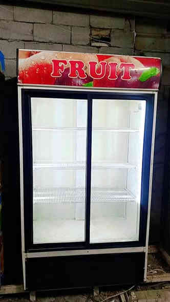 اسلام عليكم عارضات عامودي و افقي يوكر تركي اصلي شرط النضافه وتبريد العنوان بغداد حي البتول الشراي ينتصل ***********
