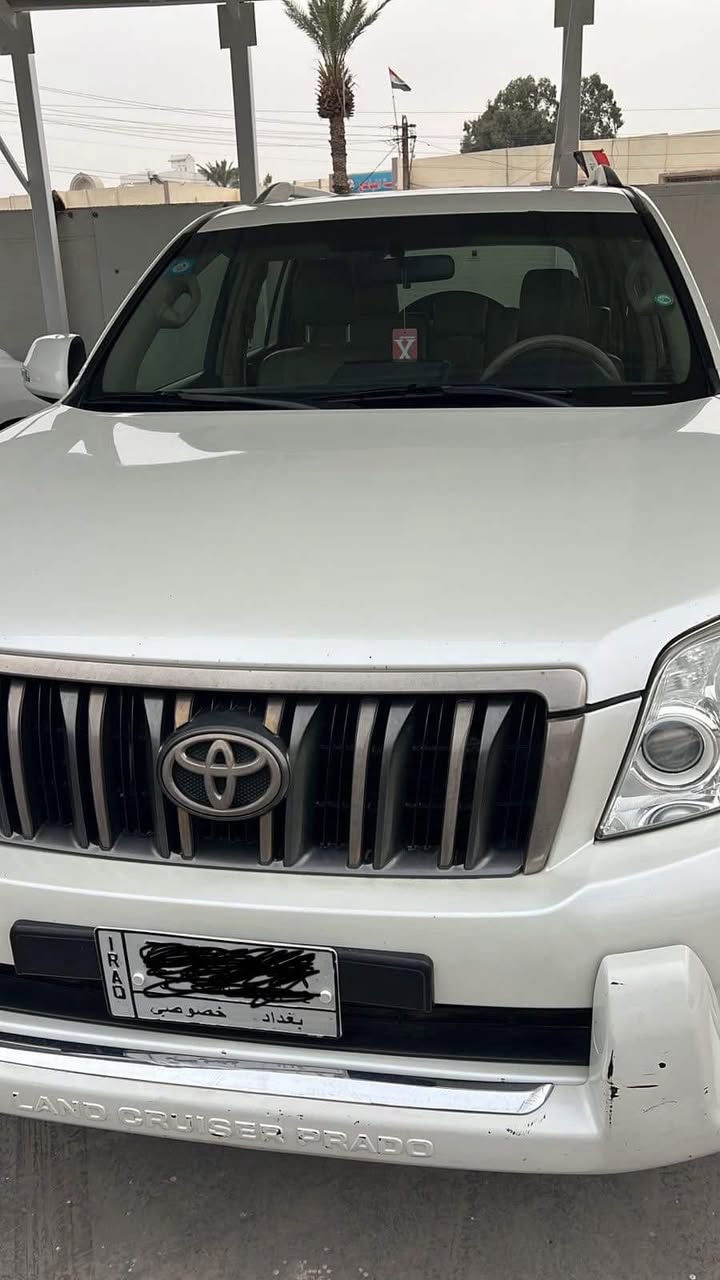 � اللون: أبيض لؤلؤي
🔹 المحرك: (4.0)
🔹 القير: أوتوماتيك
🔹 نظام الدفع: 4×4
 الممشى: (102 قابل للزيادة)

المواصفات:

✔️ ستيب جانبي
✔️ سبير خلفي أصلي
✔️ مرايا كهرباء بإشارات
✔️ داخلية مرتبة جداً
✔️ مكيف ثلج
مكفولة كفالة عامة كلين تايتل.
ميكانيكياً جاهزة وما عليها أي ملاحظات تذكر.
اكو شخوط بالصدام الامامي موضخة بالصور
📍 الموقع: (الكاظمية)
💰 السعر: 293 ورقة و بيها مجال
رقم
***********
موجود واتساب.
