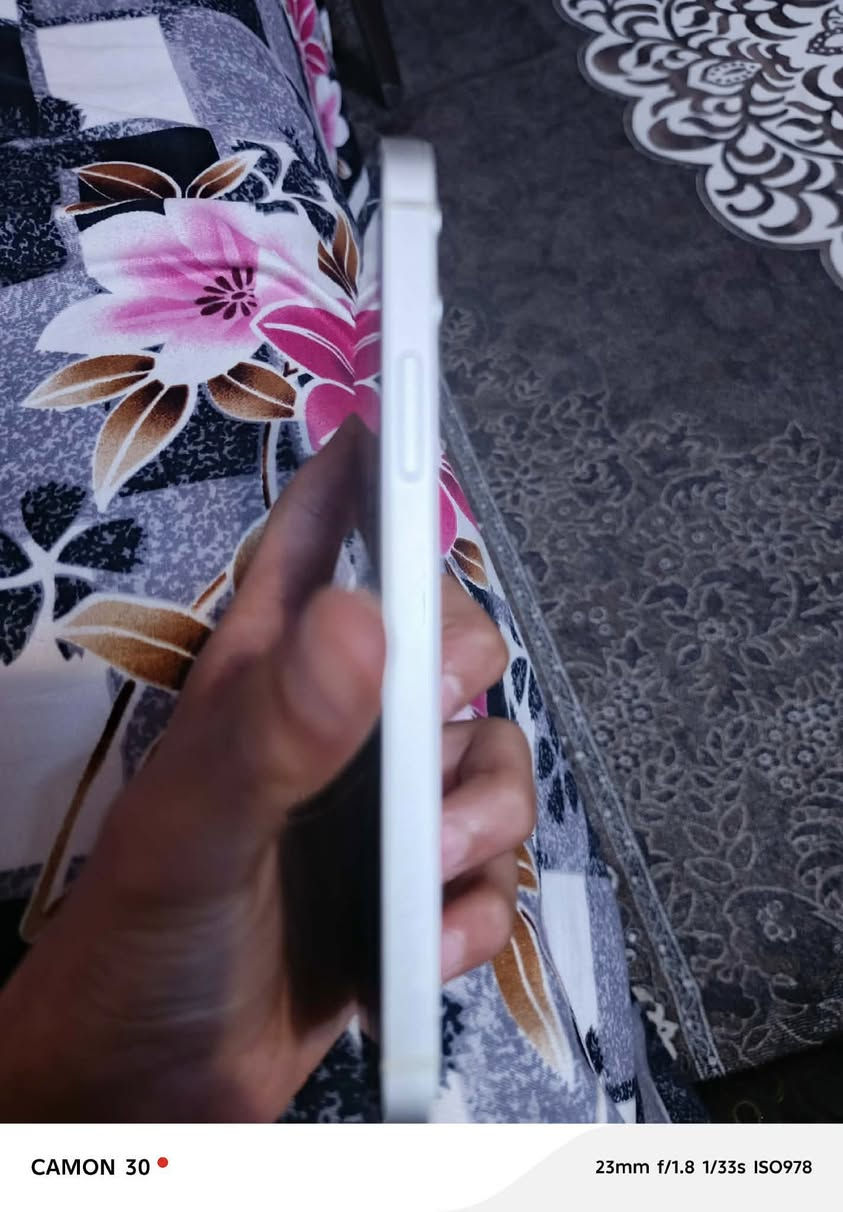 ايفون 12 عادي
ذاكرة 64
بطاريه88
تك سيم 
نموذج M امريكي 
نضافه 98%
شرط مامفتوح
وين مايعجبك افحصو 
ادفع سعر عجبني أبيع
وقابل للمراوسه


**إذا كنت صاحب هذا الإعلان وتريد حذفه لأي سبب، رجاءا أرسل رسالة إلى الدعم الفني**