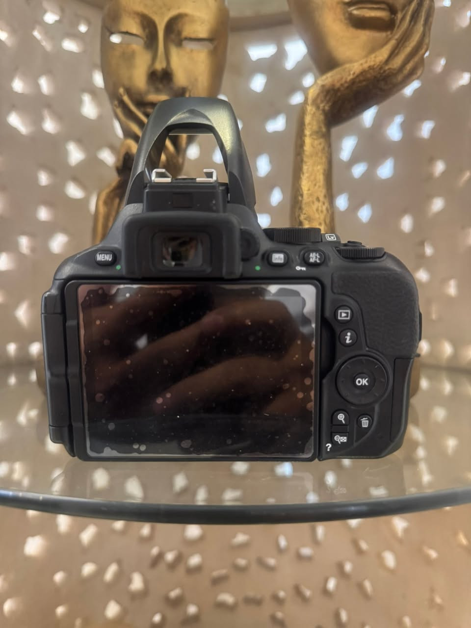 يتوفر نيكون. D5600 مع العدسة الكت 18-55


**إذا كنت صاحب هذا الإعلان وتريد حذفه لأي سبب، رجاءا أرسل رسالة إلى الدعم الفني**