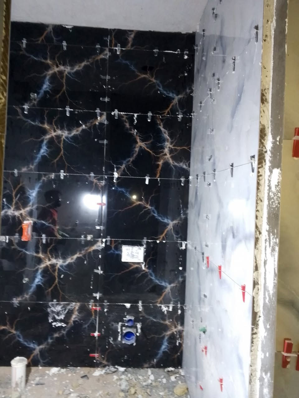 خلفه سراميك متفرق حاليا الرقم ***********
