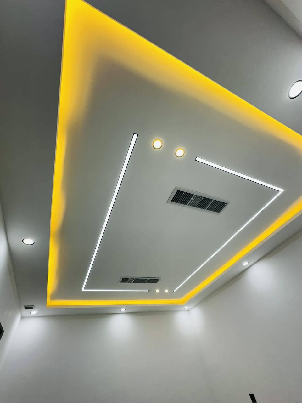 شغل هندسي، تركيب "عمل"  مع مواد مع الطلس مع الصبغ كامل كله علينا 
بالمتر $، داخل وخارج الموصل (محافظات)
خاص او اتصل 
*********** 📞
***********📞/واتساب
