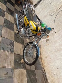 مديل ١٦ • مكينه ٢٣ • اوراق