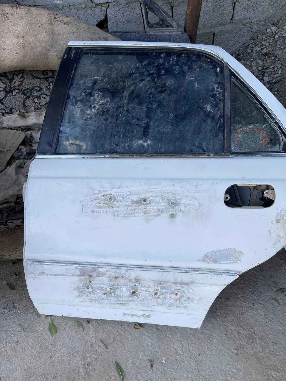 بوب عدد3وچامرلقات 2 وبنيد وسبايدرات عدد 2 مكانهن قرب تقاطع القدس ***********
