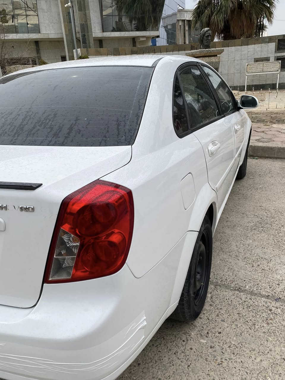 ئۆپترا مۆدیل 2005ئاڕم پلاستیک سلێمانی گێڕوو مەکینە بەشەرتی فیتەر پێشی لایسەکن جەپێکی هەیە خایسوو رزیوی نیە سەقفی وەک شوشەیە رەقەمەکانی ئەسڵی خۆیەتی
ژم***********ڤایبەر 
وەتسئەپی لەسەرە
