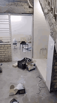 بيت للبيع المساحة 102 متر ملك صرف سكني سند مستقل يقع في بغداد منطقة الصليخ منطقة ال54 قرب جامع الحميد المجيد للاستفسار الاتصال على الرقم ***********
