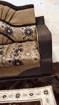 للبيع ديوان 8 أمتار خشب عراقي 5 قطع  السعر 450 07702096545 07508872865