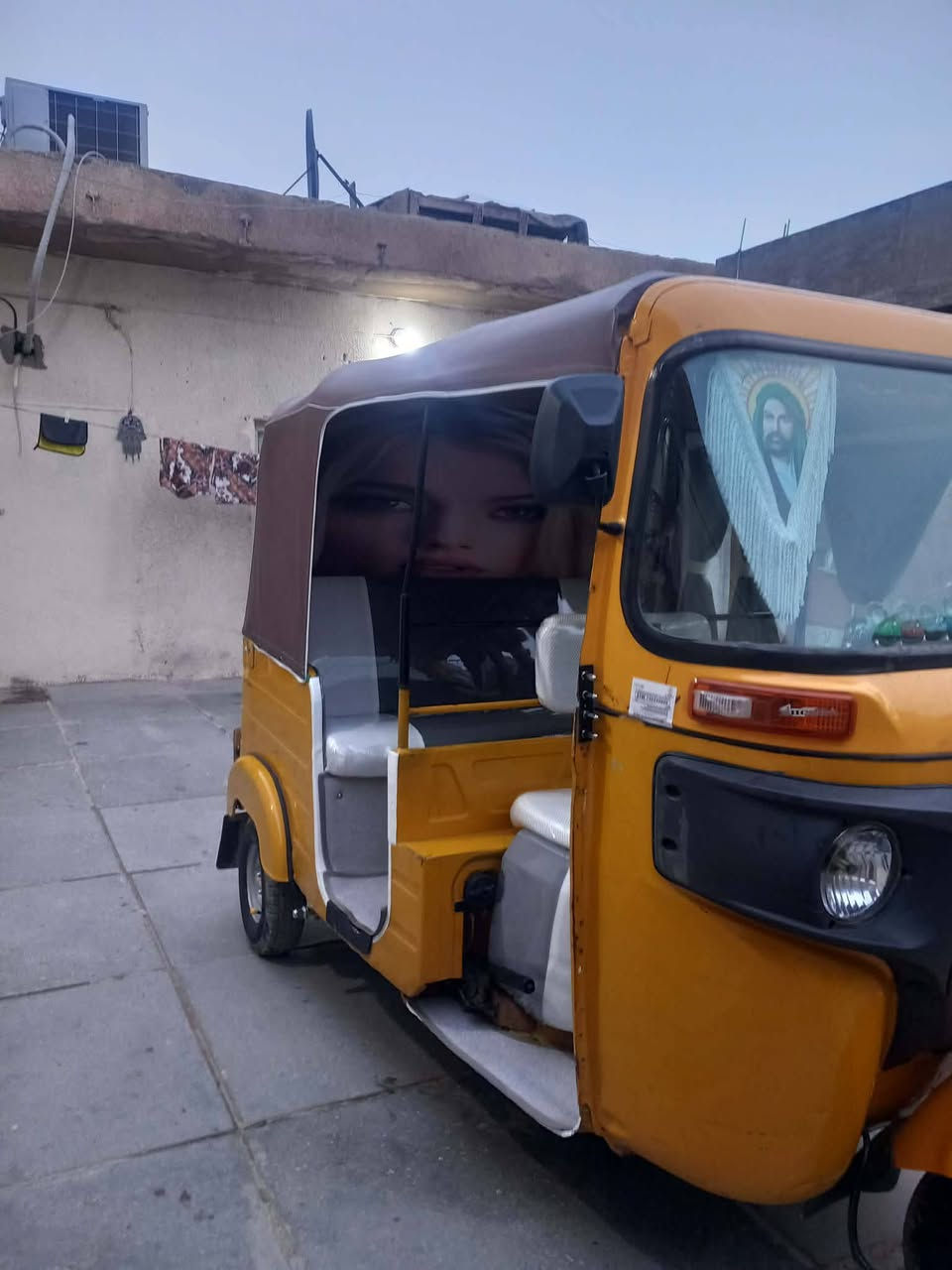 سلام عليكم تكتك البيع موديل 2019/10/30 بيه ضربه بل الغد وبيه ضربه بل صفحه ما بيه حار بس بارد محرك و اكسل خير من الله مكاني بغداد  حي سلام شارع المستشفى الفضيلة العام ***********  سعر 6300 وبيه مجال ما متواجد على الفيس
