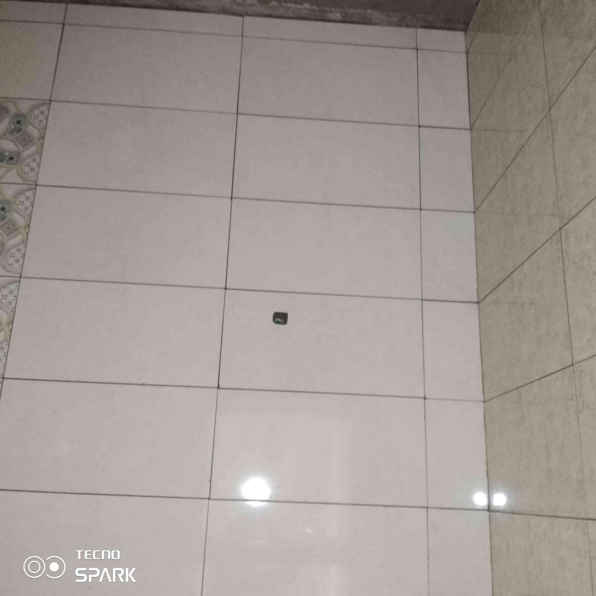 خلفه تطبيك ارضيات جدران
سيراميك مرمر كاشي
***********
شرط العمل نضافه ودرجه اولئ
واسعار مناسبه
