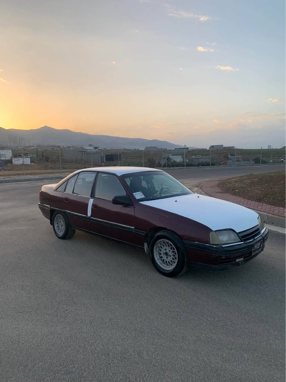 ئۆپڵ ئۆمیگا ١٩٩٢ ئارمی کۆنی سلێمانی گێر و مەکینە بەشەرت تەقەو رەقە بەشەرت کامل کارەبای بەشەرت ئیشارەت و جواری ئیش ئەکات جوار تایەی تازە ویلی تازە پێش و دوای کەپسە دەعمی نییە ١٤ گەلە لەسلێمانیم *********** السليمانية, العراق
