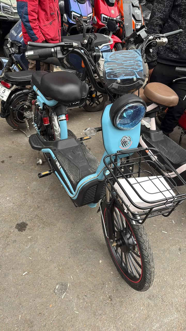 دراجات شحن  عنوان بغداد  الحريه  الزركه 350 و الخ 300      ***********
