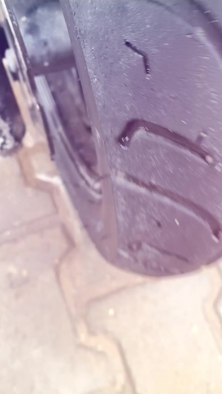 دراجة للبيع جي تيار نضيفة كلش و ماشية قليل مزود خارجي و كلجات رياضي دراجة تشك الكاع مزود دراجة كلهة بلادية بيهة  
صالنصة و فراك مشمشي رياضي و قطرة مال دهن و قطرة مال اكسل و  قبق فلاوين و يدات و كلجات مكاني كاضمية يم  صيطرت التربية رقمي ***********
