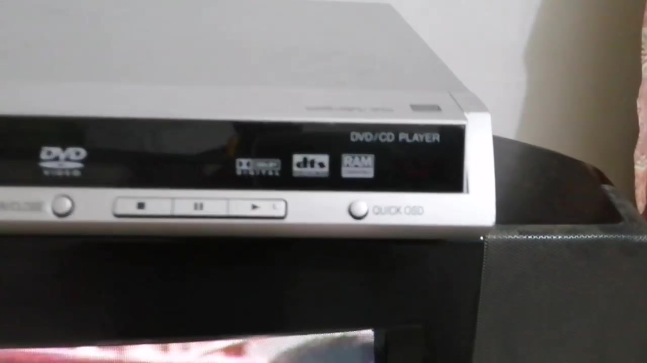 السلام عليكم
دي في دي بنسونيك بدون ريمون
السعر ١٠ألف
توصيل موجود
للإستفسار الاتصال ***********
