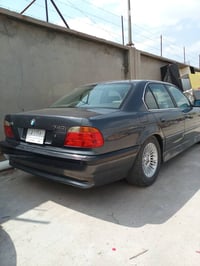 بي ام دبليو 740i • مصبوغه • بغداد