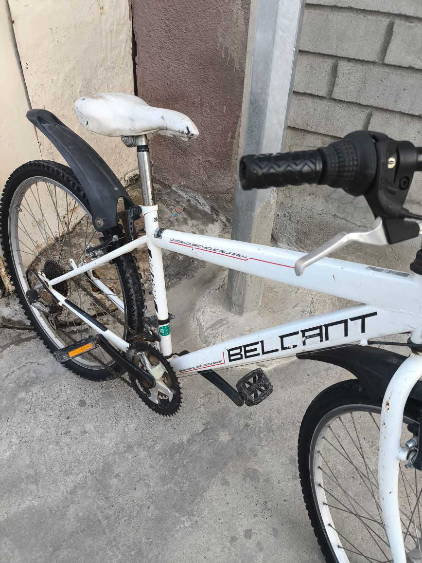 السلام عليكم  بايسكل مال باله حجم 26 للبيع نضيف كامل للاخير مايحتاج مصرف سعرو 65 وبي مجال الشراي يتصل 
***********
***********
