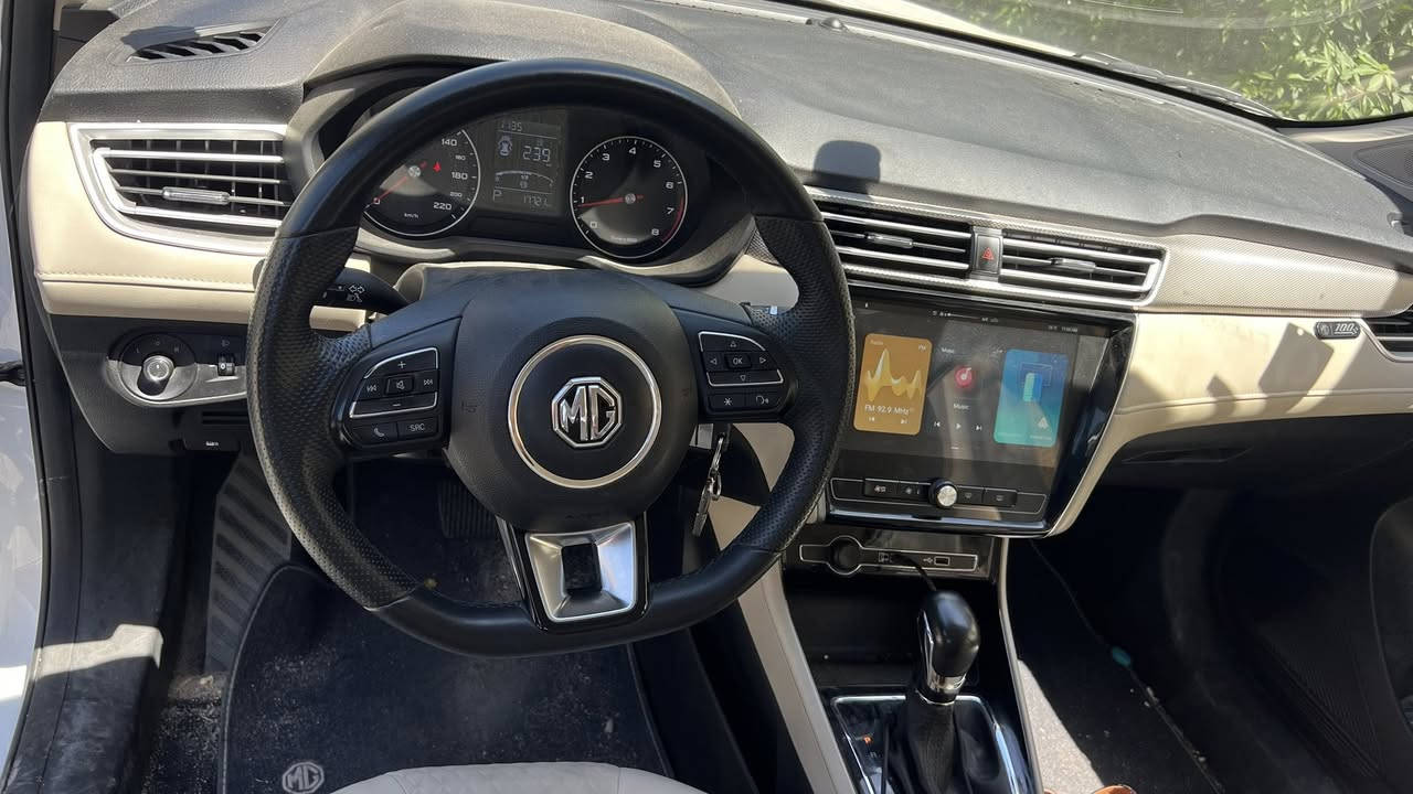 ام جي 5 مديل 25 كفاله عامة ضمان الشركة 6 سنوات او 200 الف km ضمان الشركة كير ومحرك وباتري وجام وكهربائيات ماشيه 18الف km للاتصال ***********. رقم بصرة باسمي تحويل ثاني يوم السعر 110
