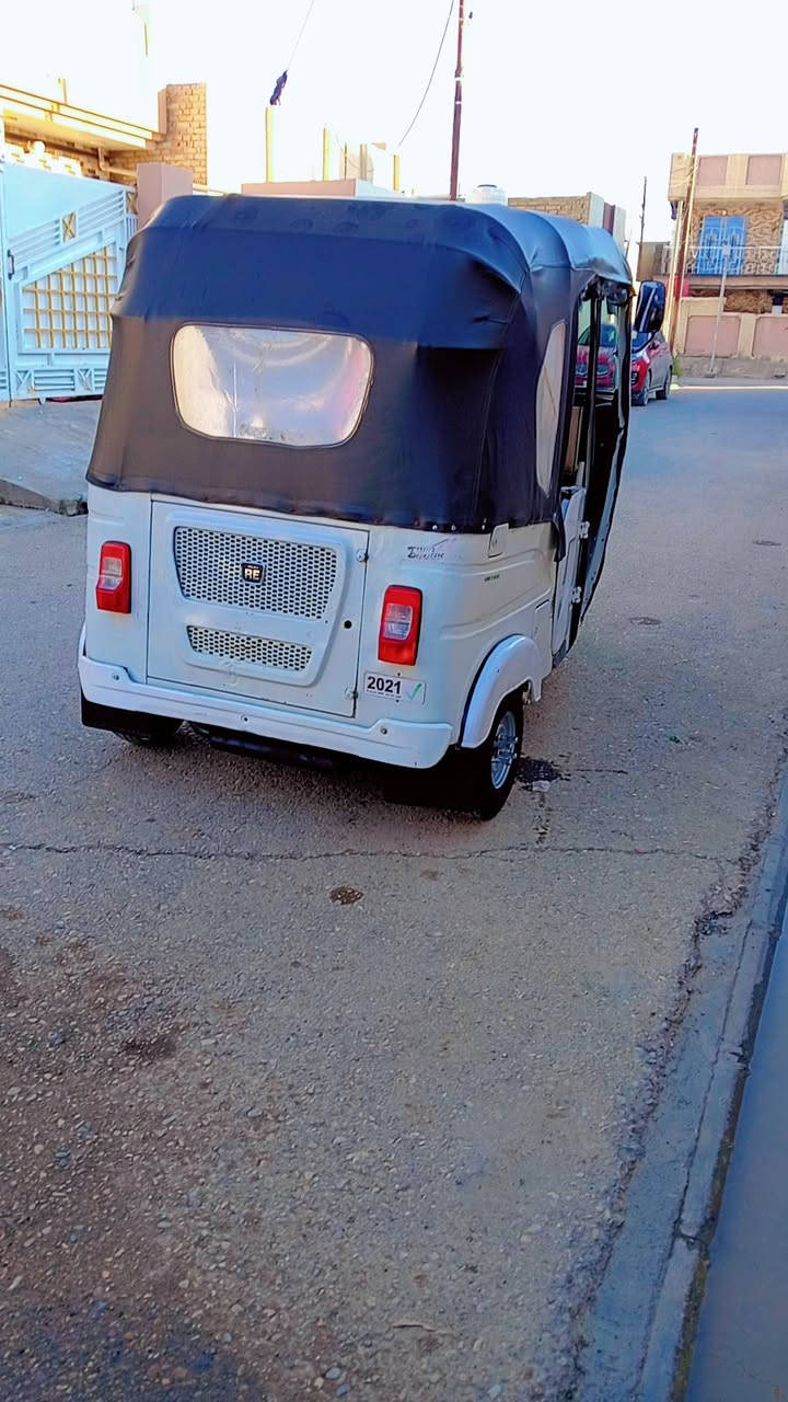 سلام عليكم حبايب تكتك اللبيع موديل 21 شهر 11 رقم انكليري واسط تحويل ثاني يوم السعر 7او 300 او بيهه مجال  ***********
