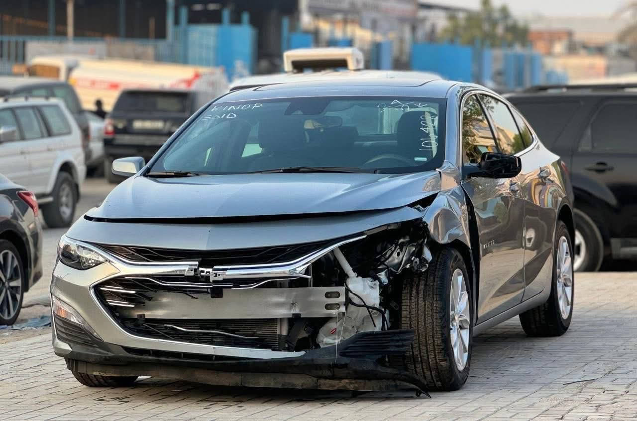 تحيه طيبه …❤️
سياره للبيع نوع شوفرليت ماليبو 
موديل ٢٠٢٤ 
رقم واسط معوقين باسم صديقنه ومكفول وحاضر يسويلك وكاله عامه 
.
وارد امريكي حادثها جاملغ امامي فقط بدون دواخل وعندي سونار بيها وعندي صور الحادث والبقيه كفاله عامه مطلقه وتفحص سونار من جديد يطلع غير الجاملغ اتحمل تكاليف مصاريفك وسونارك وغداك وعشاك واني حاضر 
.
مواصفات فول 1/1
مكينه ١٥٠٠ تيربو مكفوله 
كير اوتوماتيك 
شاشه كار بلي 
بانوراما طكتين 
كشنات كهربائيه 
تحكم ستيرن جهتين 
كامره دواره 
تبريد خلفي 
حساسات خلفيه 
رادرات توقف ذاتي 
ماشيه ٤٠ الف فقط حقيقي 
وسعرها مناسب ١٢٨ وبيها مجال بسيط جدا بعد المعاينه 
ومكانه بالكوت مركز المدينه 
وهذا رقمي ***********
