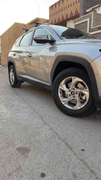 🔸️السلام عليكم ((للبيع فقط بدون مراوس))
🔸️هونداي توسان موديل 2022 رقم أربيل  دخول جديد
🔸️ترقيم جديد الرقم الدولي الجديد سنوية وفحص و هزة جديد
🔸️باسم الشركه وكاله + تحويل مضمون %💯
🔸️السياره جديده جداا جداا بمعنى الكلمة واحلى من الصور 
🔶حادث السيارة بسيط جداً جاملغ اليسر  فقط والباقي مكفول كفالة عامة من رصعة والشخط والتكحيل  لغد دواخل راديترات على وضع الشركة  شرط الفحص وين ما يعجبك تفحص آني حاضر  السيارة ليبل واحد 
🔶جميع ايرباكات سليمة 100/100
🔸️مواصفاات 
🔸️ شاشة عطلات+كامرة خلفية دوارة
🔶هاند بريك بصمة +نظام أطفاء المحرك بالزدحام
🔸 نقطه عمياء اوتو بريك +رادار امامي +جانبي
🔸حجر البيئة بلادي
🔶لايتات LED لد نهاري 
🔸️تحكم استيرن كل الجهات 
🔸️ثلاث انظمه قياده / سبورت / نورمال / سمارت 
🔸️بلوتوث + اواكس + واي فاي+الشاشة تدعم الكاربلي
🔸️مانع انزلاق + كروز سرعة + تحديد مسار 
🔸ويل كب حجم 19 دسكات امامي خلفي
🔸️محرك 2500 فور ويل
🔸️سبير الشركه كتلوكات الشركه 
السياره جديده جدا جدا اي نقص مابيها من الداخل والخارج 
🔸️سيرفس كامل دهن فلاتر 
-------------------------------------------
رقمي الاستفسار اتصل على الرقم📞
متوفر واتساب ع كل الارقام ☎️
📲***********
📲***********

📲***********
العنوان بغداد _الكرخ
