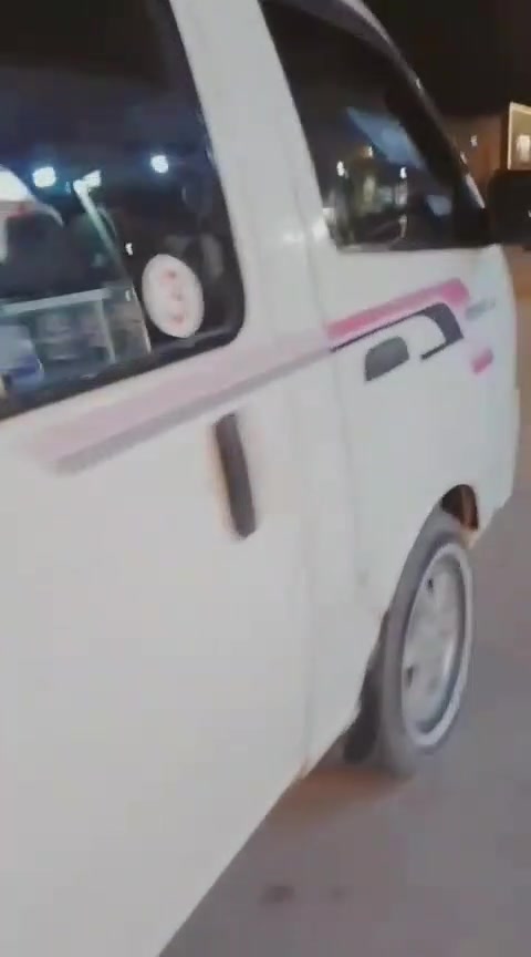 السلام عليكم شبوط  معلايه   مصفره هيه وغرامات وضريبة ومرور  صاعده هزه باقي على بصمه الرقم والالوحات السياره بسمي كامله السياره من كلشي  السعر 80وبيه مجال *********** بصره
