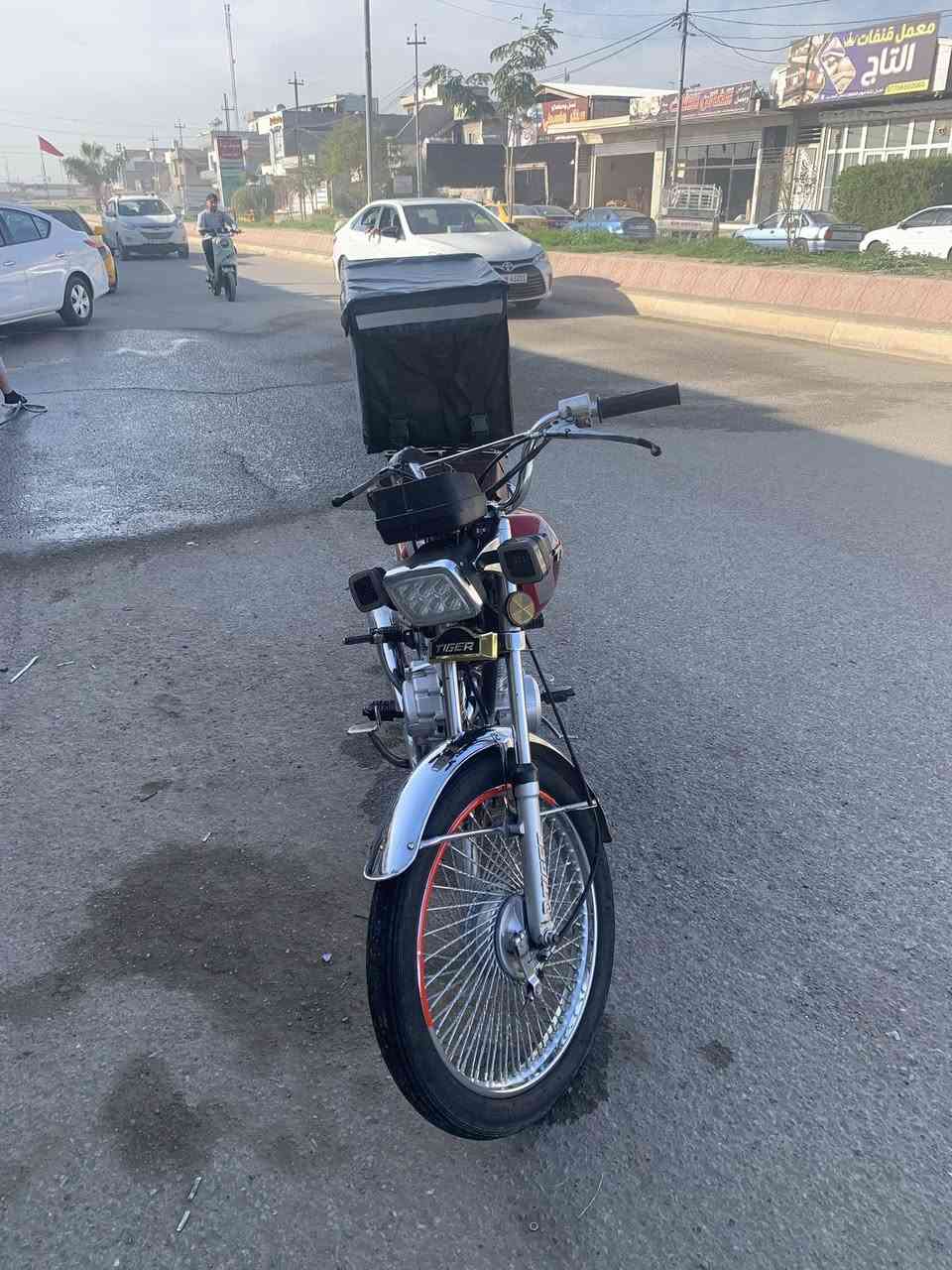 السلام عليكم
تايكر موديل 23 
مكينه شرط لا صرف. وله بخار 
مكينه أنطيك بل شرط مامفتوح 
معدل شلعه. تأكل الكاع 
كهربائيات بس يحتاج ربط مابيهن اي خلل 
السعر 500 بيها مجال 
مكاني حي الواسطي 
اخي مو شراي لدوخني
متواجد خاص ومخابره 
***********
