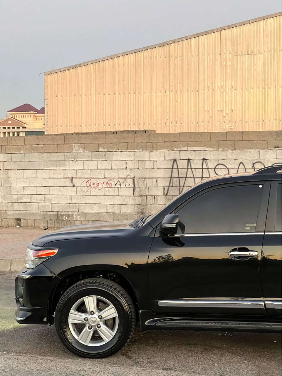 فرؤشتني خيرا Land cruiser VXR  وةنةوشة موديل ٢٠١٣ شةريكة جيهان گيرو مةكينة و كارةباييات بةشةرت ١٩٨٠٠٠ حقيقي رويشتوة  سةيارةكة يةك دةست بوك زؤر بة خزمةت و خاوين مايتةوة وةكو سبوغ دووبست سةر لايتي پيشةوة سبوغة بي ژؤري بي ئيرباگ مةكينةي ٥,٧ مواسةفات ليگزز سةعر ٤ دةفتةر و مةجالةكي برايانة هةيكةلي لةسةر دةقي شةريكةي مايتةوة زانياري زياتر *********** أربيل, العراق
