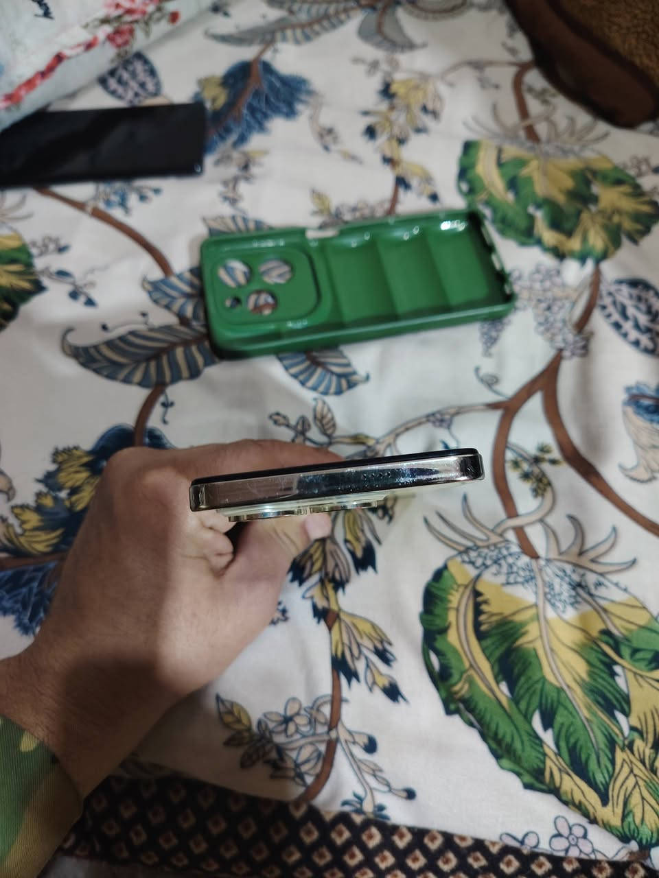 السلام عليكم
جهاز للبيع تكنو سبارك  20 برو ذاكره 256 العشوائيه 8+4 جهاز مكفول السعر 180
 ***********
