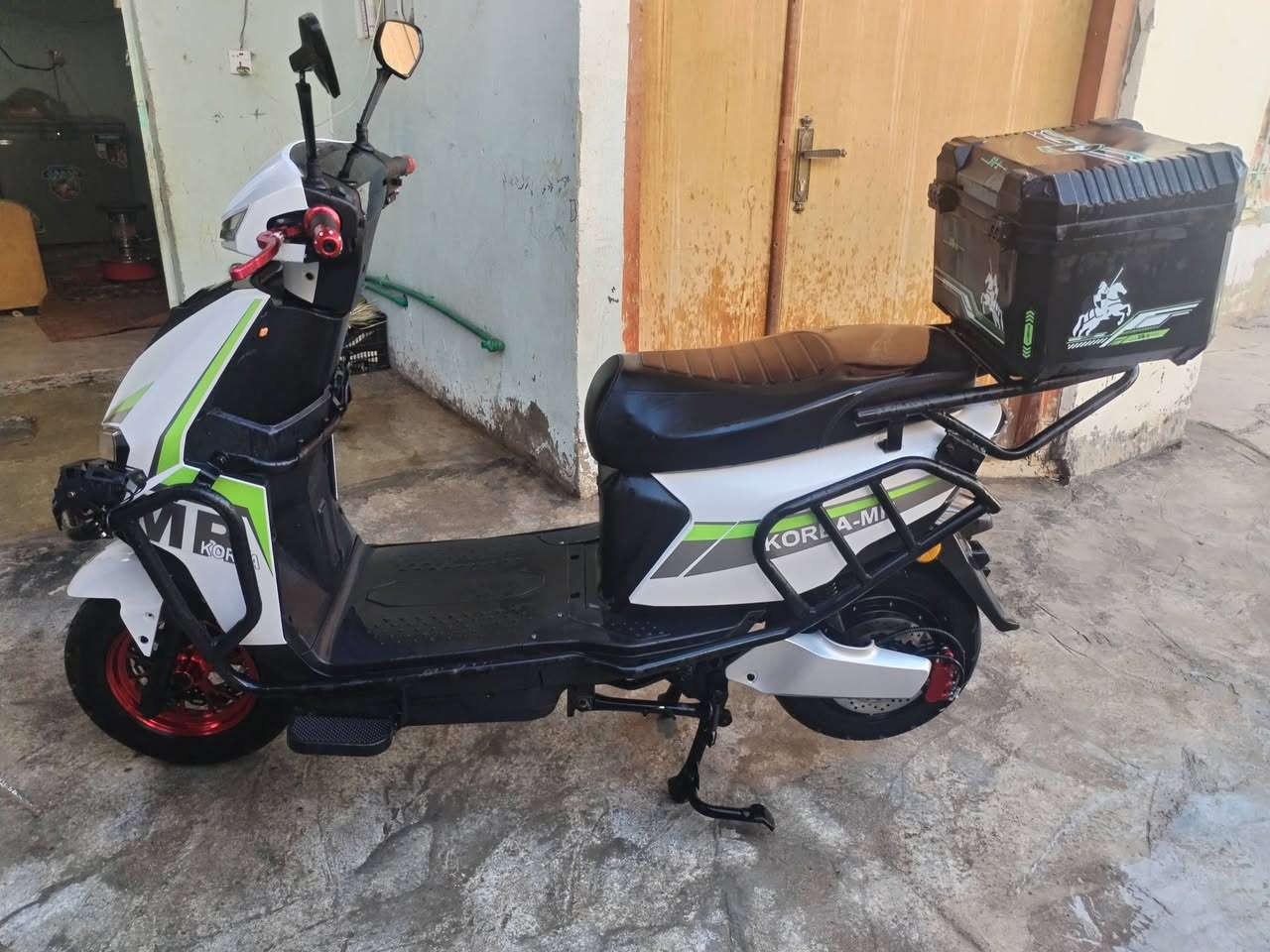 دراجة للبيع موديل 25بصمه 6بطاريات جدد يقرن 11كهرباىيات شقالة دراجة نضيفه سعر 650وبي مجال ***********
