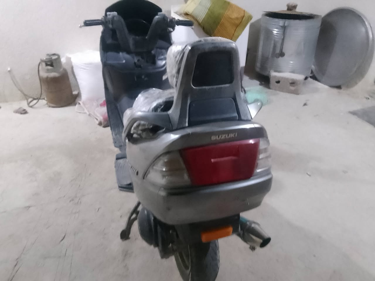 دراجه سكاي شلعه ومعدل مال جناي كهربائية كلهه شغاله تايرت جداد بريكت بل مكان الايت عالي وناصي ورماش مكان كوت السعر خاص صالنصه رياضي***********
