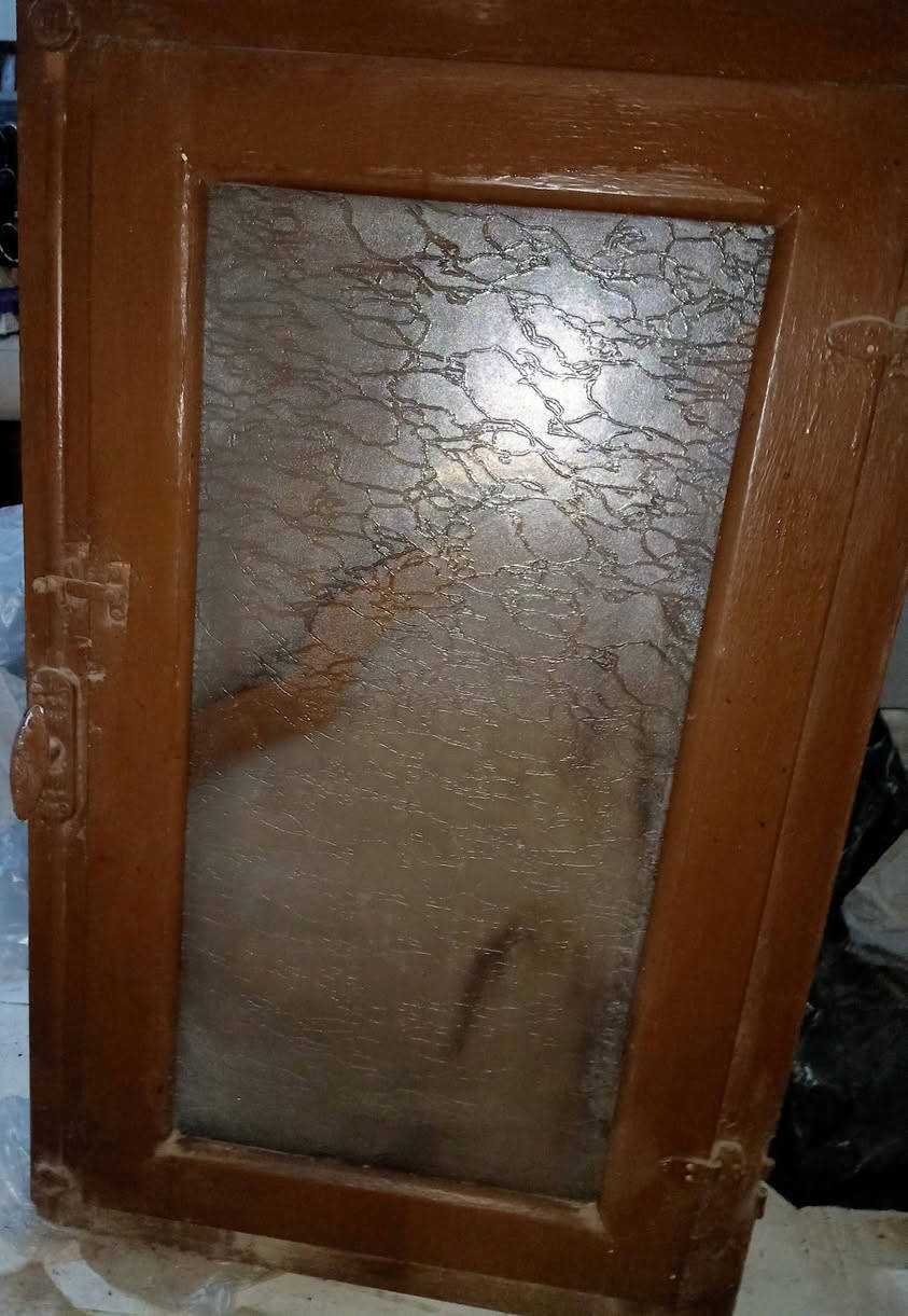 4 شبابيك الواحد 2 ضلفة واحده زجاج والسلك عرض 60 في طول 98 و الشباك التاني 2 ضلفة الواحده ضلفتين سلك وزجاج عرض 34 في 65


**إذا كنت صاحب هذا الإعلان وتريد حذفه لأي سبب، رجاءا أرسل رسالة إلى الدعم الفني**