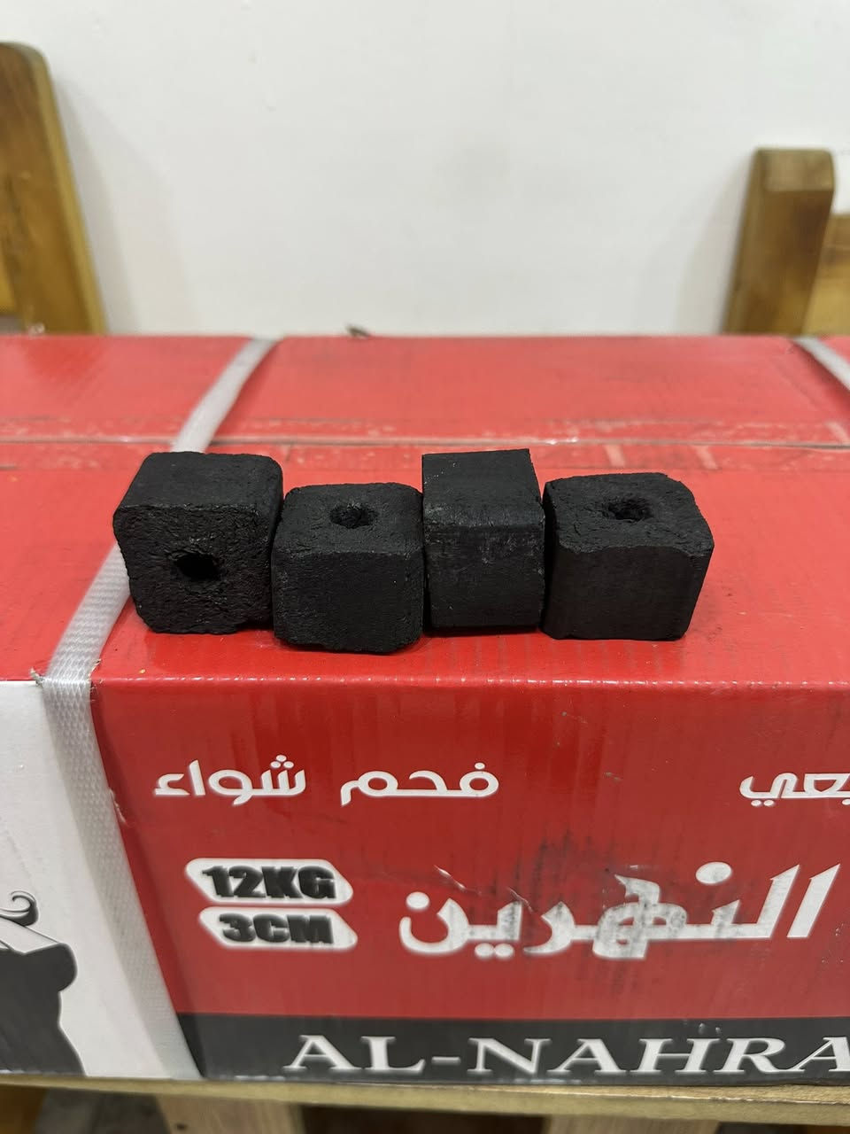 مستمرين وياكم بعروض الفحم ال١٢ كيلو✨✨🤍
 واتساب ***********
فحم النهرين صيني درجة اولى عجينة ممتازه 
راسلونه وتدللون
