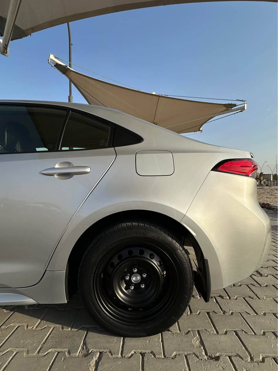 تيوتا كورلة وأرد امريكي مديل 2023. 
   رقم معوقين بصرة دولي .  
         سيارة داخلة من امريكة تعمل وتسير 
         فقط بارد بطرف مدكر امامي باقي كفالة عامة   
             دواخل شواصي لغود أيرباك كله كفالة عامة 
🚗ماشية. 42.000 سيارة كير مكينة بوضة شركة جهازات
                 مكينة 2000.
    ./لون  رصاصي سلفر .
.موصفات LE هواي ومعروفة . )
  (( السعر 142$ وبيها مجال ل شراي )) 
         العنوان البصرة الجنينة  
        (رقمي *********** Singapore
