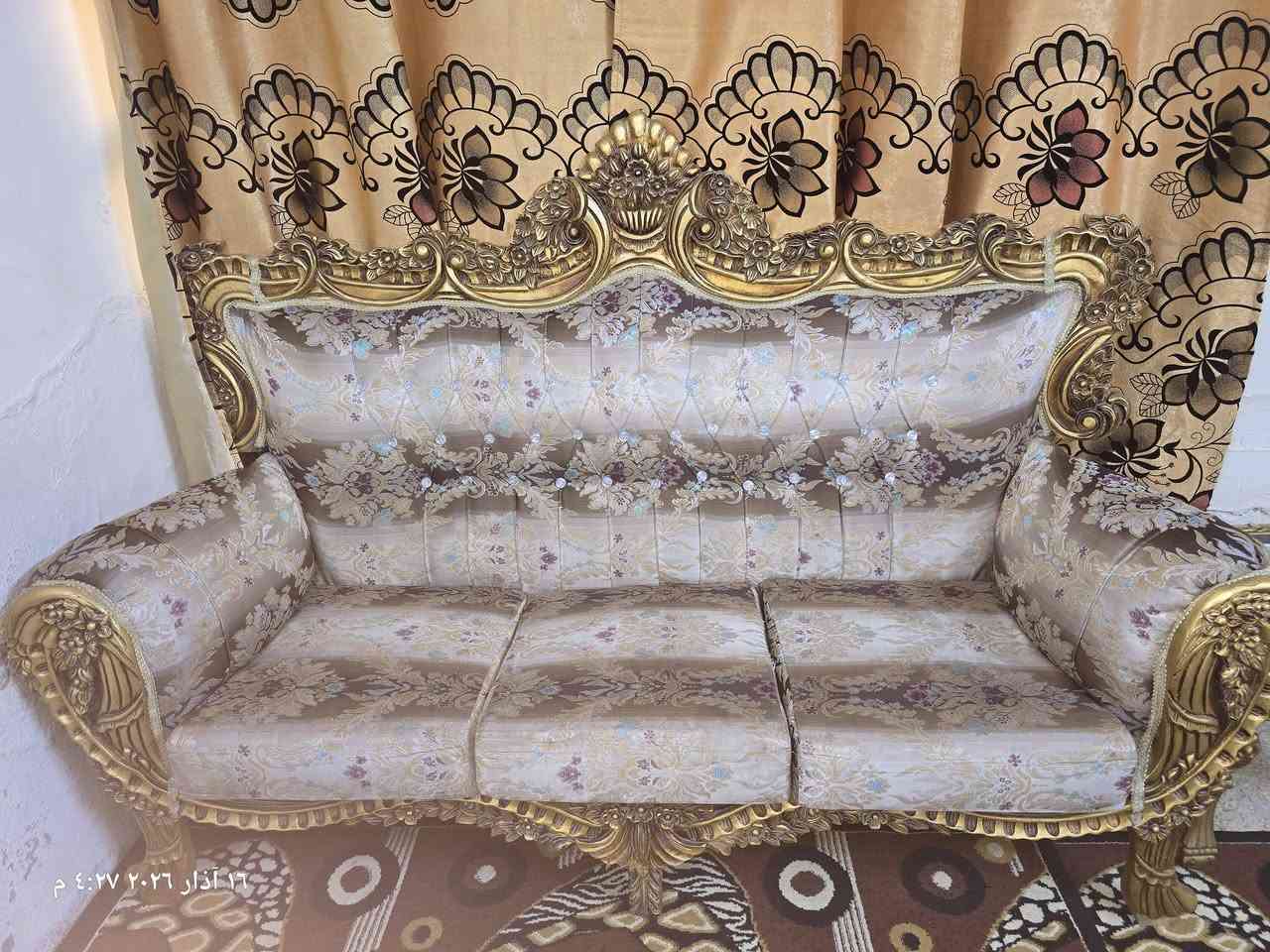 تخم ملكي مع سيت طبلات ثلاثي للبيع بسعر مناسب جداً  ب400 الف
العنوان بغداد الثعالبة الاولى قرب جامع العطاء
***********0
