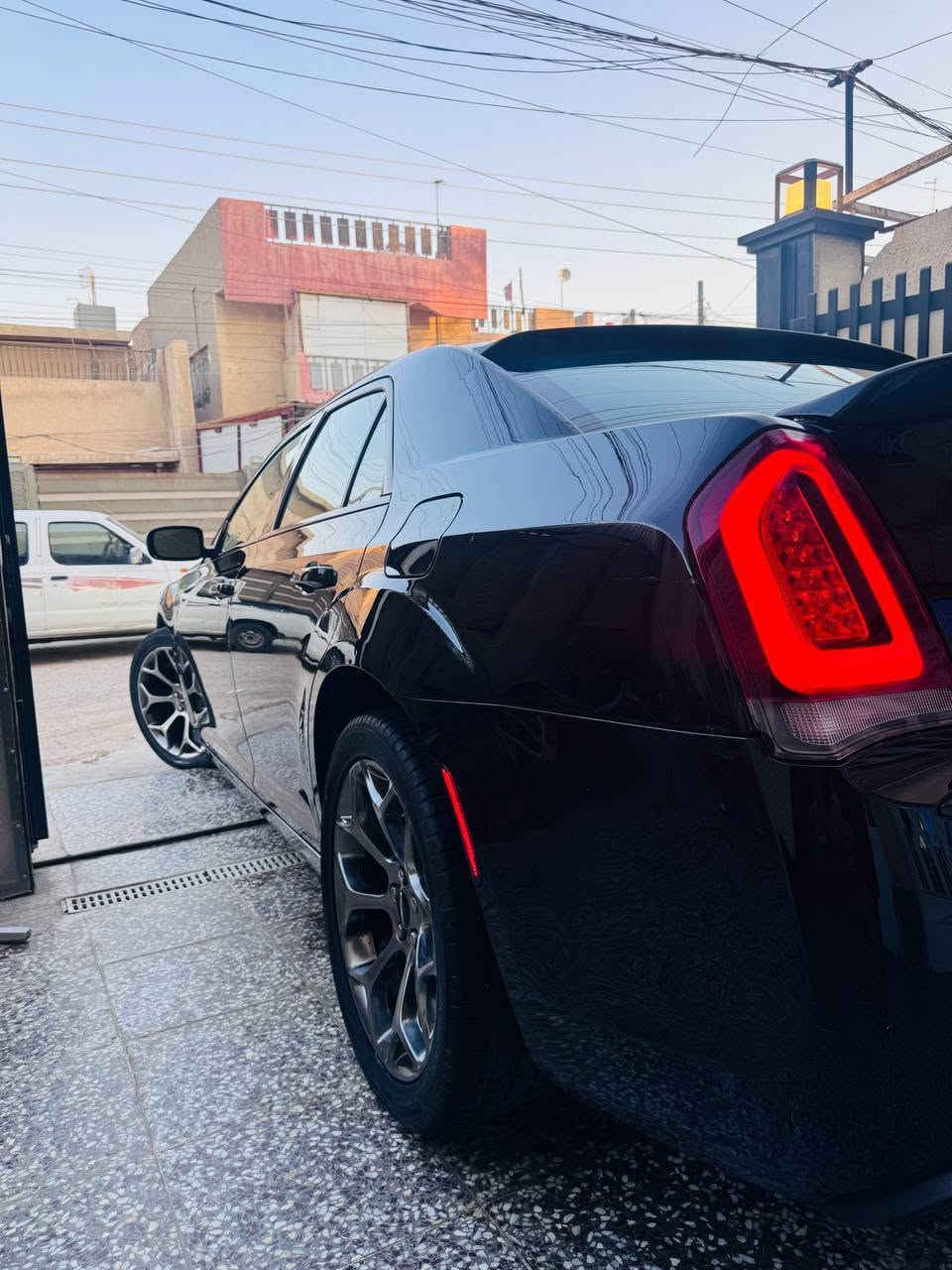 السلام عليكم
اوباما S 300  2017
سياره بيها باب السايق مبدل بلادي فقط بدون صبغ سيارة
الباقي مكفول بدون ايرباك
بدون اي نقص بدون اي كلوب بالدشبول 
 كير مكينه تبريد صدر امامي خلفي كلة جديد
متصرف عليها دينار
ماشية 72 الف حقيقي
استخدام شخصي فقط 
رقم اربيل باسمي تحويل مباشر
بانوراما 
كشنات جلد 
بجم عريض
مواصفات الS المعروفة فول سيارة
السعر 225 وبيها مجال 
للاستفسار 
***********
