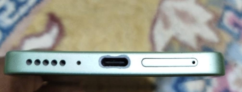 السلام عليكم
تليفون للبيع 
Xiaomi Redmi Note 13 4G
لون فستقي 
ذاكرة 256 
نظافة 95٪
ملحقاته كامله
السعر 200$ الف وقابل للتفاوض 
بغداد العبيدي 
أي اسفتسار التواصل خاص 
*********** واتساب
