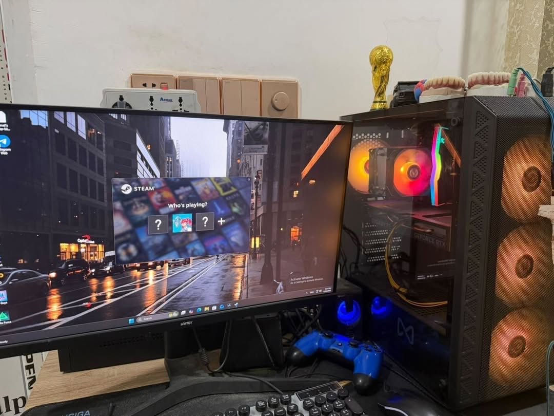 السلام عليكم 
Pc للبيع 
اني من بغداد وهاي مواصفاتة 

CORE 15-12400F TRAY
RTX 4060 GIGABYTE EAGLE OC 8GB 3FAN BK
16GB (8X2) TEAMGROUP T.FORCE 3600MHZ RGB
GIGABYTE H610 MK DDR4
E900 1TB NVME M.2 3DNAND 2000M HEATSINK-DAHUA-E900N1TB
MNTOB MN-210 ALPHA DUAL RGB CPU COOLER
PSU GAMDIAS KRATOS E1 600W RGB
MNTOB MN-2080B STORM MESH 4FAN RGB
VORTEX 24INCH -165HZ - IPS - 1MS - FHD
CROWN KIT MOUSE&KEYBOARD BLACK 512

رايدها 
1.150.000 
وبيها مجال بسيط 
*********** واتساب
الشاشة وياها
