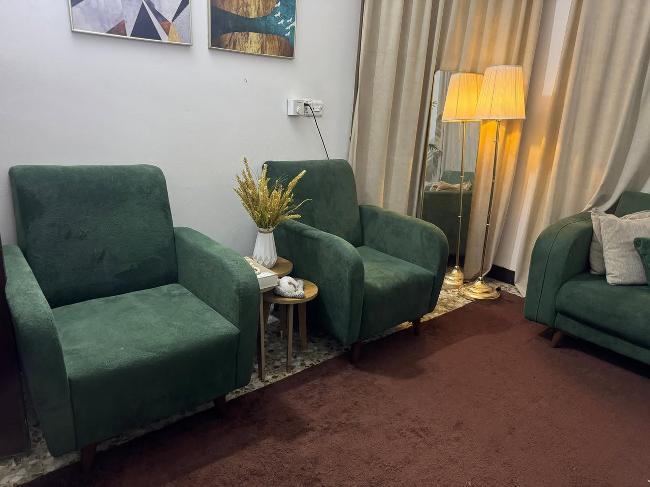 تخم (8)مقاعد جديد استخدام شهرين فقط بغداد ابو غريب للاستفسار وتساب ***********
