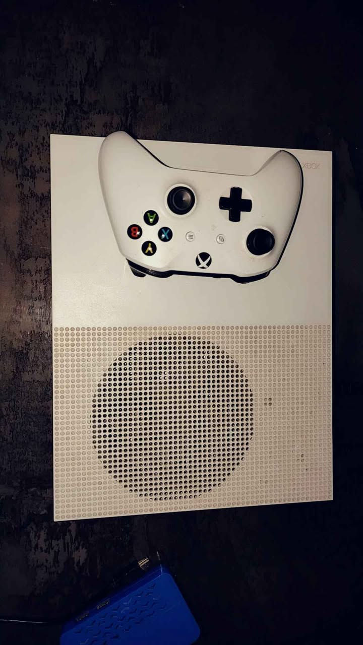 اكس بوكس ون اس كامل ملحقاته يده عدد2+قرص فيفا 15كارتونه مالته كيبل شحن سعر265الف بيه مجال ذاكره واحد تيرا الرمادي, الأنبار


**إذا كنت صاحب هذا الإعلان وتريد حذفه لأي سبب، رجاءا أرسل رسالة إلى الدعم الفني**