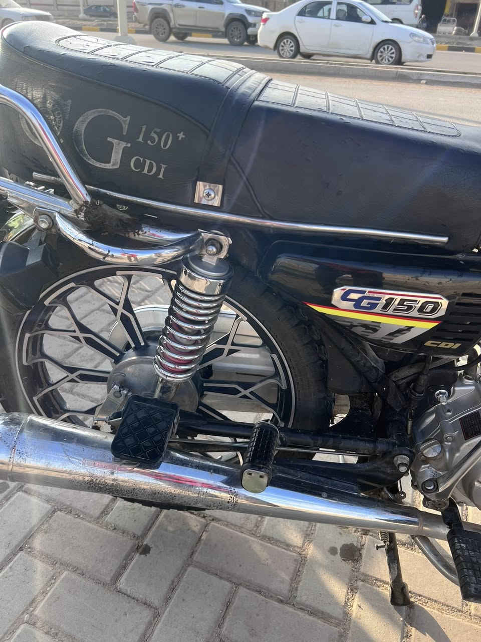 سلام عليكم شباب دراجه فول موصفات محرك ما مفتوح شرط موديل 2024 السعر 600وبي مجال***********المكان بيجي يم جامع الفتاح
