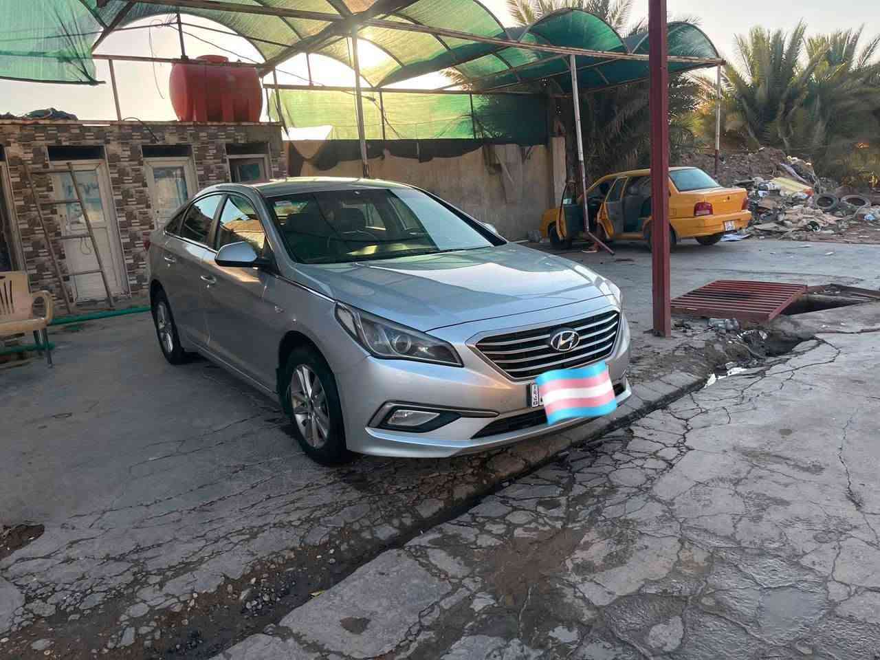 البيع سوناته مديل 18 متومه رقام وسنويه شرط الحاسبه ويا رقم شاصي وموجود واجه بيه شرط دخول جديد هستوهي كامله مكينه كير حدايه تبريد ثلج كله جاهز ربع ماناقصه سعر 49 مكاني ديوانيه رقم تليفون ***********
