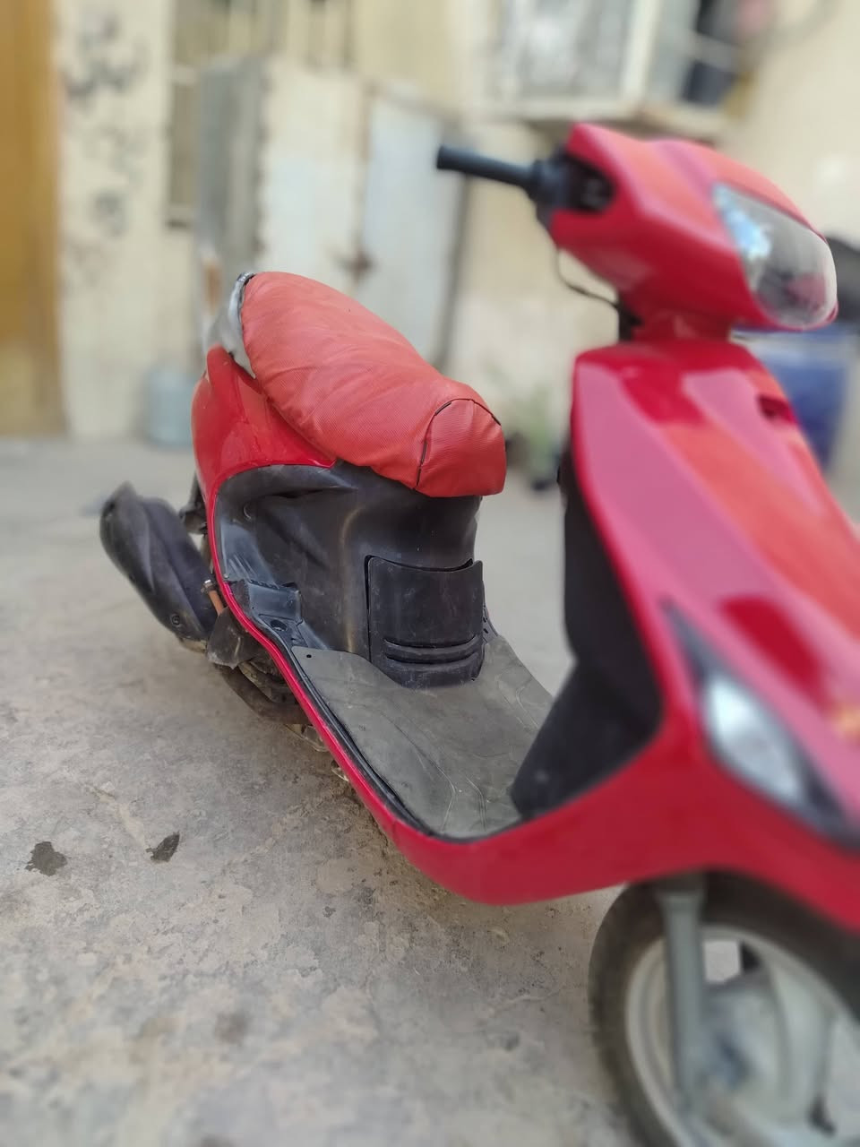 فراشه للبيع مستعجل الزبير السعر خاص الرقم ( ***********)
